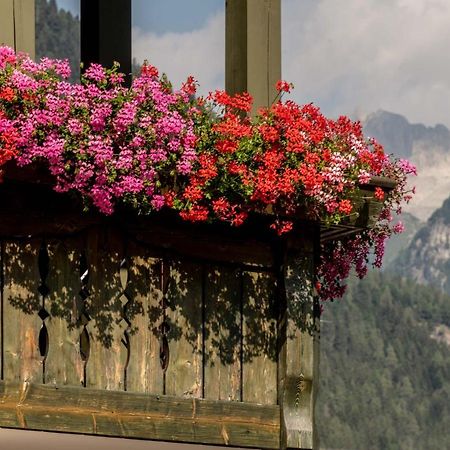 Suite Italy Pinzolo Due Giustino Экстерьер фото
