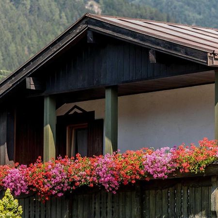 Suite Italy Pinzolo Due Giustino Экстерьер фото