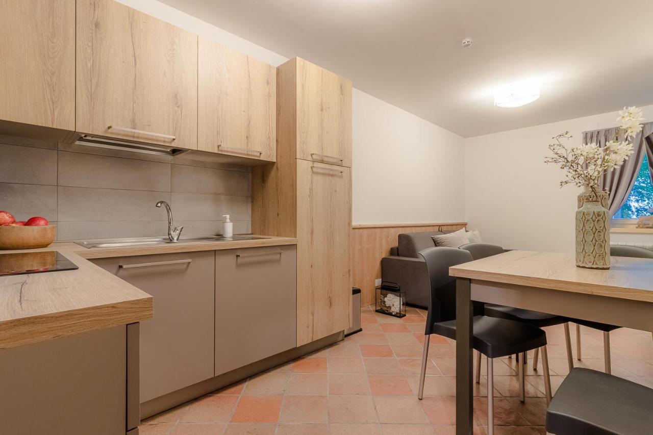 Suite Italy Pinzolo Due Giustino Экстерьер фото