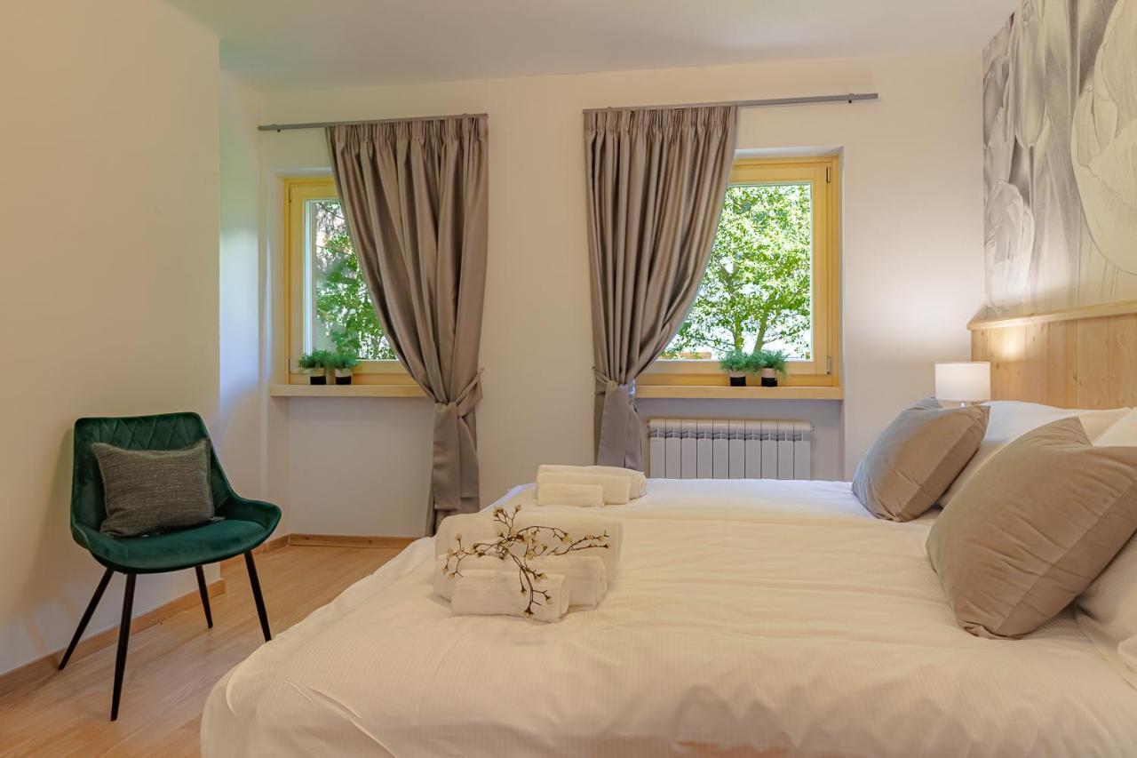 Suite Italy Pinzolo Due Giustino Экстерьер фото